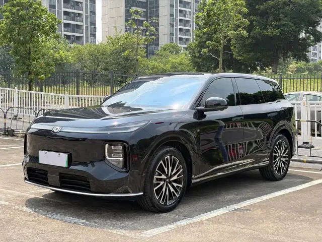 Фотография автомобиля — Changan Qiyuan Q07