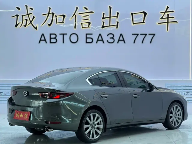 Mazda Axela — Фото автомобиля 6