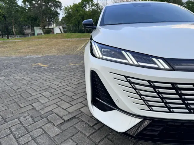 Changan Eado — Фото автомобиля 24