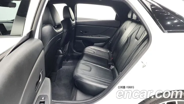 Hyundai AVANTE — Фото автомобиля 11
