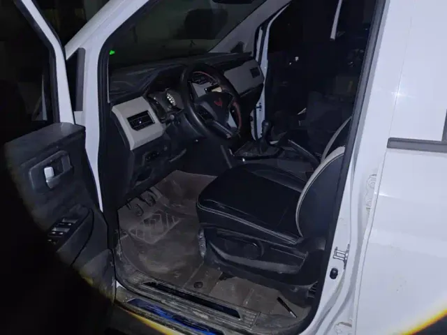 Wuling Hongguang Plus — Фото автомобиля 9