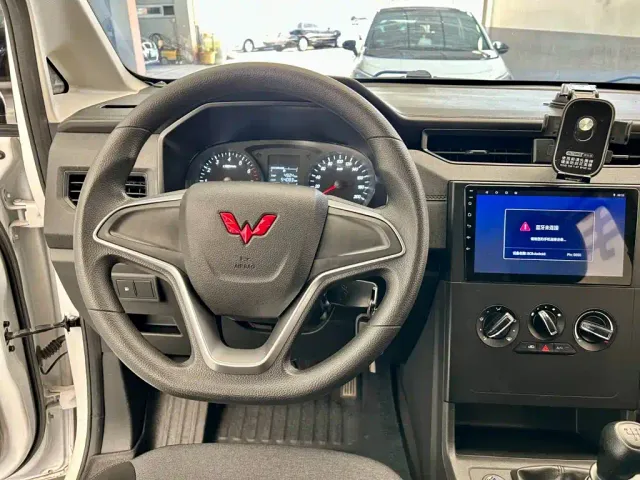 Wuling Zhengcheng — Фото автомобиля 13
