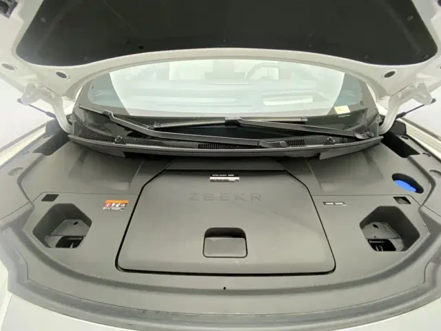 ZEEKR Zeekr 009 2024 7-Seat Aisle AWD Version 108kWh — Фото автомобиля 12