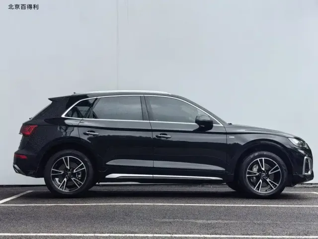 Audi Q5L — Фото автомобиля 12