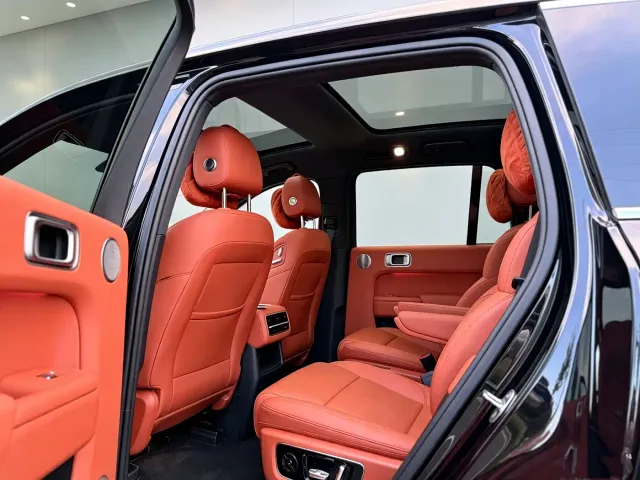 Li Auto L8 — Фото автомобиля 7