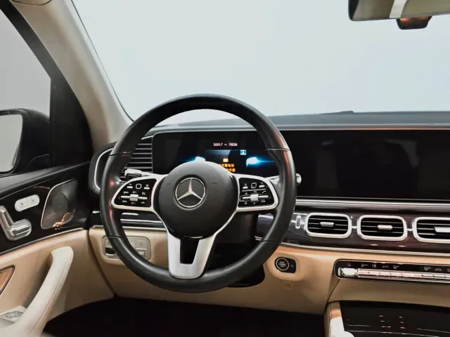 Mercedes-Benz GLE-Class — Фото автомобиля 11