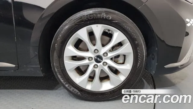 Kia K8 2.5 Бензин 2WD — Фото автомобиля 5
