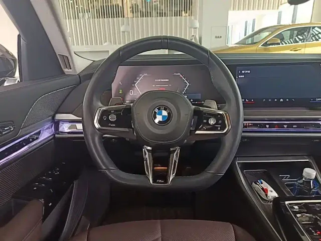 BMW 7 Series — Фото автомобиля 14