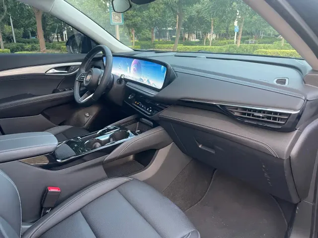 Buick Envision S — Фото автомобиля 13