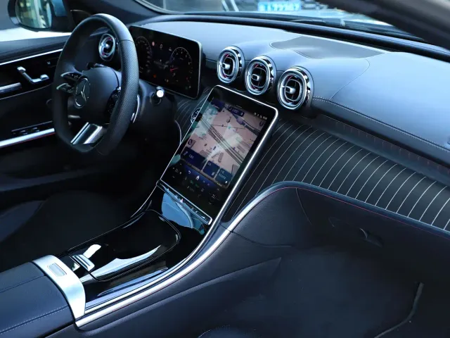 Mercedes-Benz C-Class — Фото автомобиля 16