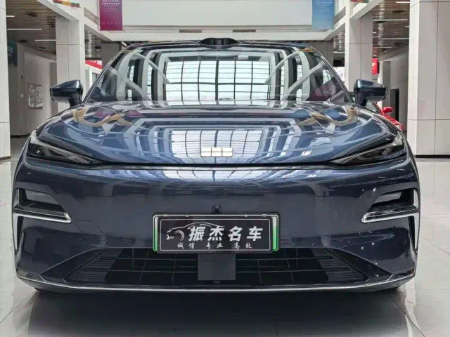 Geely Galaxy Xingyao 8 — Фото автомобиля 2