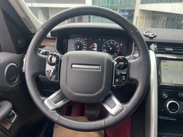 Land Rover Discovery — Фото автомобиля 9