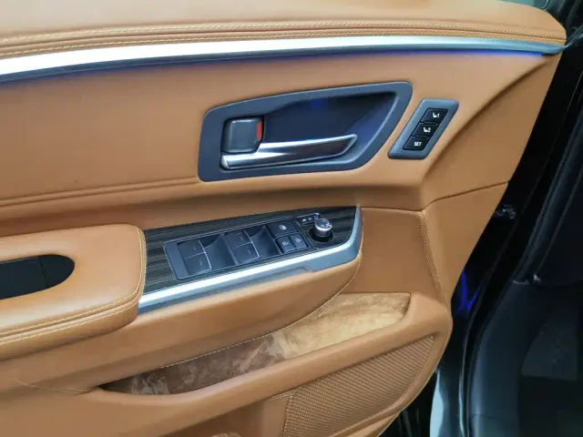 Toyota Sienna — Фото автомобиля 9