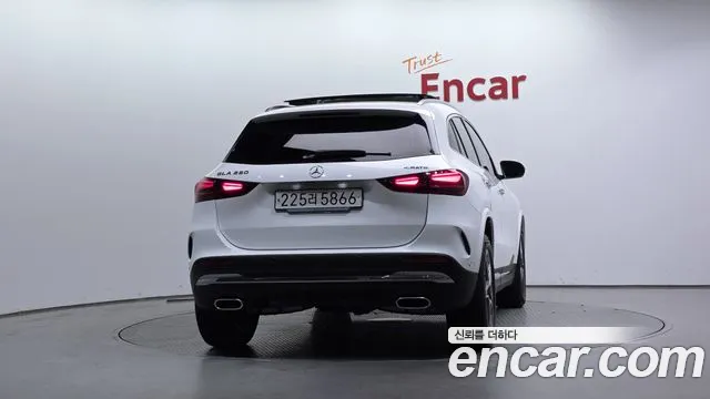 Mercedes-Benz GLA-Class H247 — Фото автомобиля 4