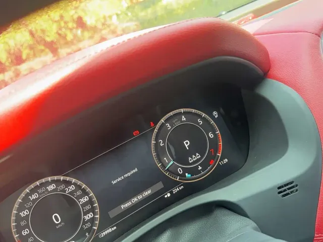 Jaguar XEL — Фото автомобиля 7