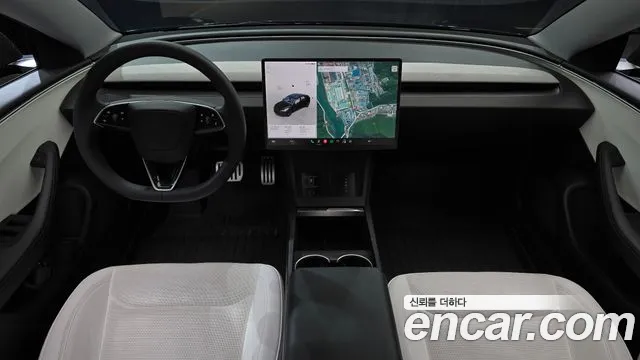 Tesla Model 3 — Фото автомобиля 7