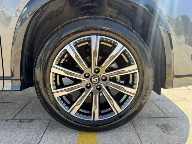 Changan CS75 Plus — Фото автомобиля 9