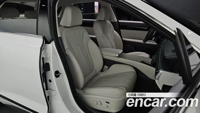 Hyundai Grandeur GN7 — Фото автомобиля 16