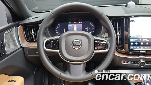 Volvo XC60 2nd Gen — Фото автомобиля 18