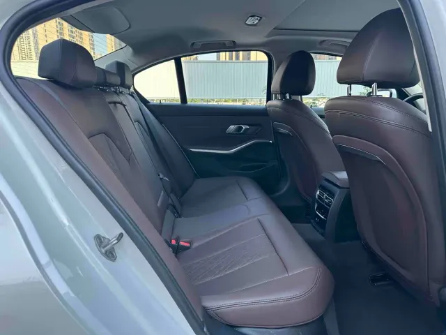 BMW 3 Series — Фото автомобиля 18
