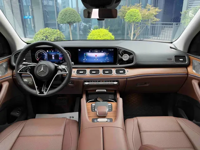 Mercedes-Benz GLE-Class — Фото автомобиля 11