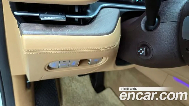 Genesis G90 Бензин 3.5 турбо AWD — Фото автомобиля 5