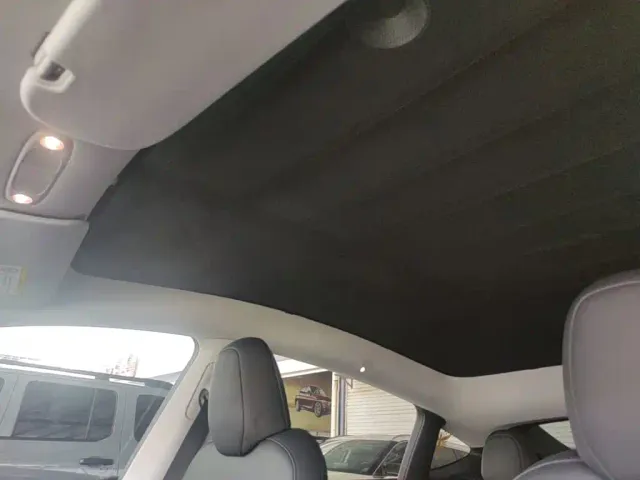 Tesla Model Y — Фото автомобиля 15