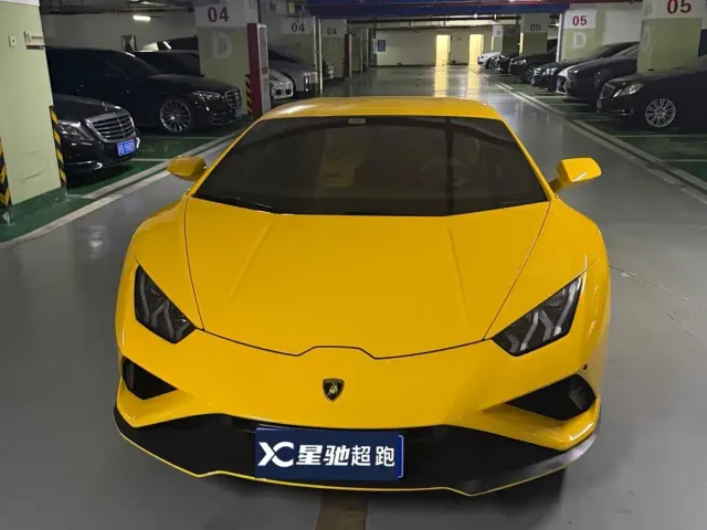 Фотография автомобиля — Lamborghini Huracan