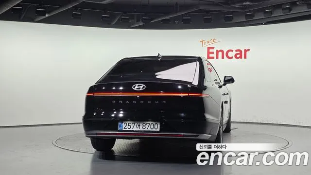 Hyundai Grandeur GN7 — Фото автомобиля 4