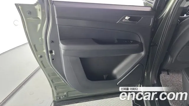 KG_Mobility_Ssangyong Rexton Новый Rexton Sport Khan Дизель 2.2 4WD — Фото автомобиля 24