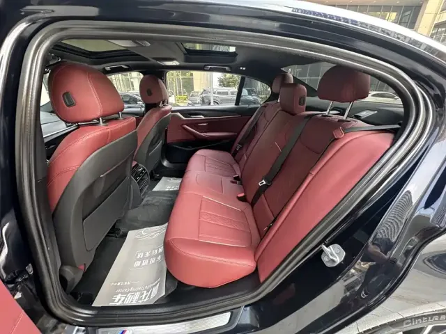 BMW 5 Series — Фото автомобиля 8