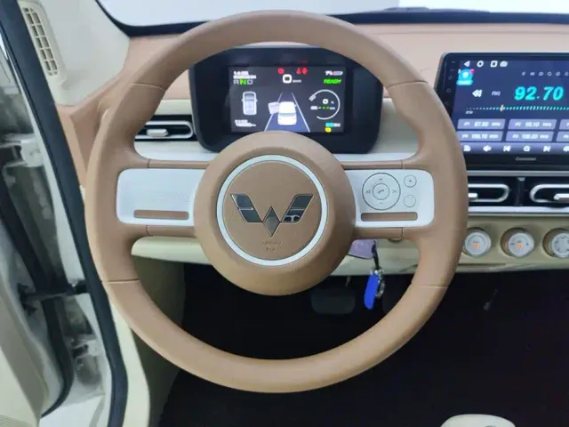 Wuling Hongguang Mini EV — Фото автомобиля 15