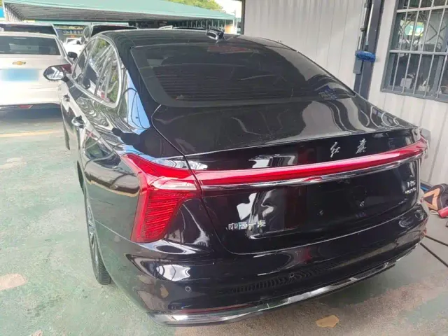 Hongqi H5 — Фото автомобиля 4
