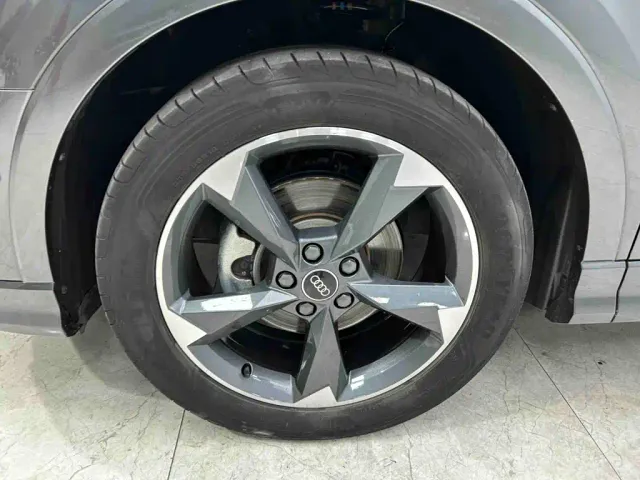 Audi Q3 — Фото автомобиля 25