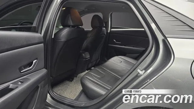 Hyundai Avante — Фото автомобиля 17