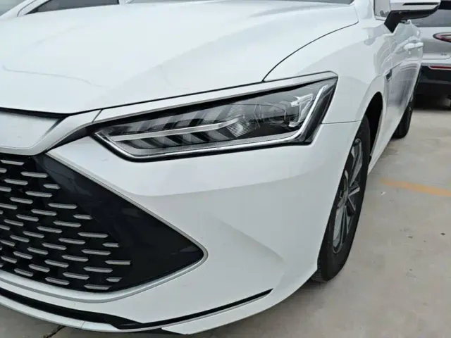 BYD Qin PLUS — Фото автомобиля 23