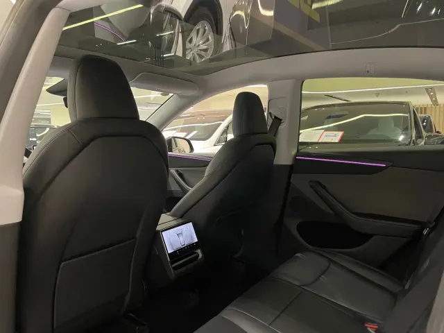 Tesla Model Y — Фото автомобиля 8