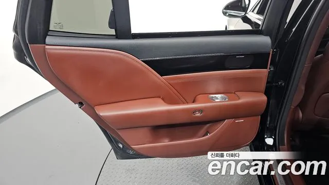 Genesis G90 Бензин 3.5 турбо AWD — Фото автомобиля 21