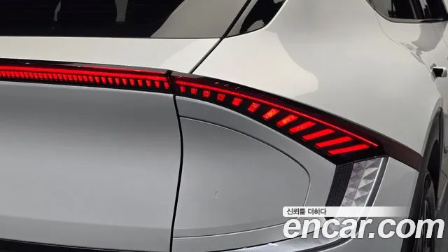 Kia EV6 — Фото автомобиля 23