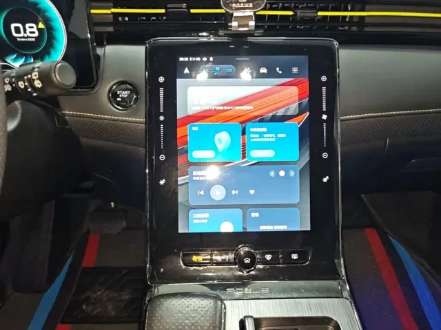 Roewe RX5 — Фото автомобиля 12