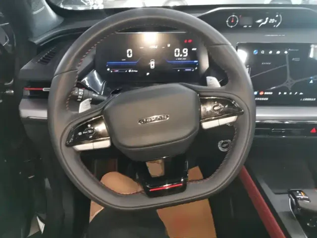 Changan Z6 — Фото автомобиля 10