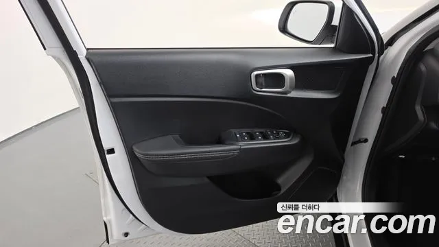 Hyundai Venue Venue 1.6 Modern Plus — Фото автомобиля 24