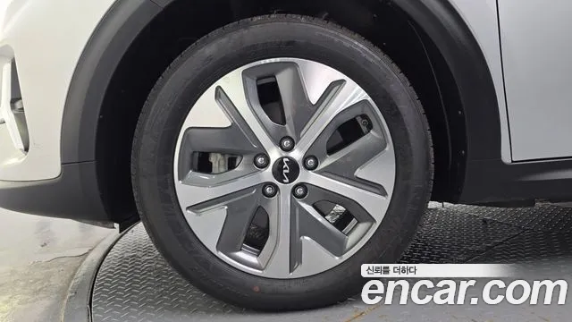 Kia Niro Niro Plus Air — Фото автомобиля 5