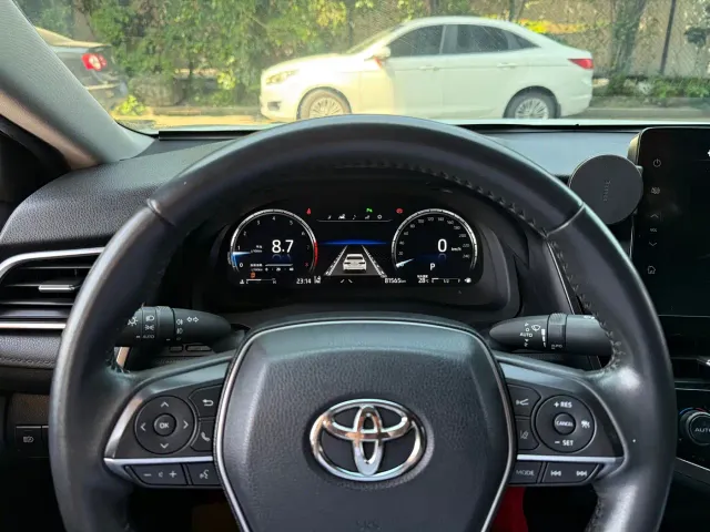 Toyota Camry — Фото автомобиля 14