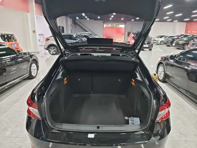 Skoda Superb — Фото автомобиля 18