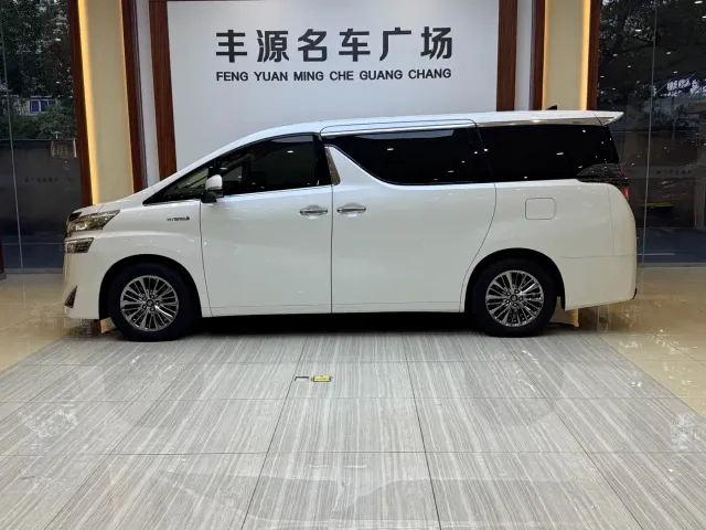 Toyota Vellfire — Фото автомобиля 24