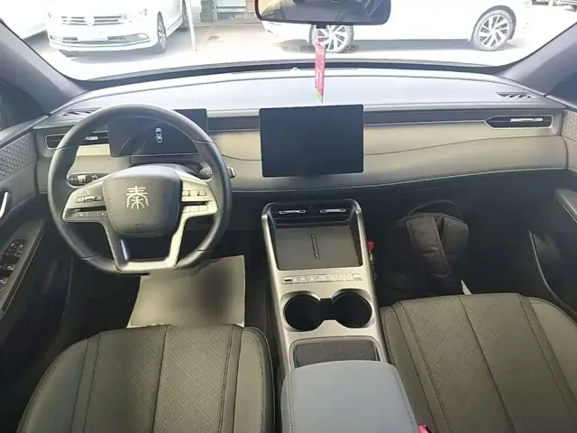 BYD Qin PLUS — Фото автомобиля 9