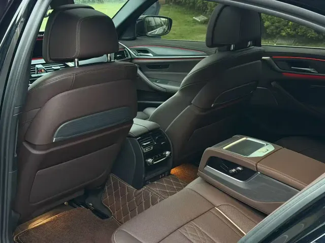 BMW 5 Series — Фото автомобиля 6