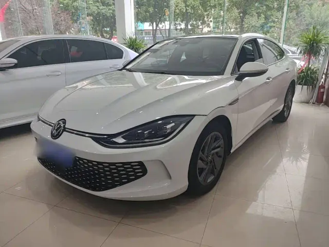 Фотография автомобиля — Volkswagen Lamando