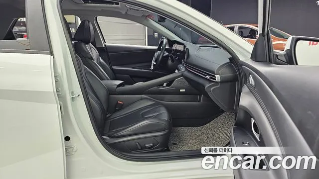 Hyundai Avante CN7 — Фото автомобиля 11